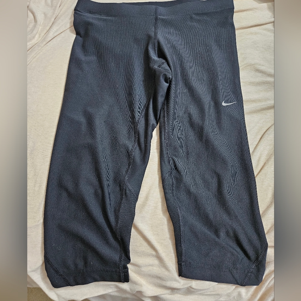 Nike capri